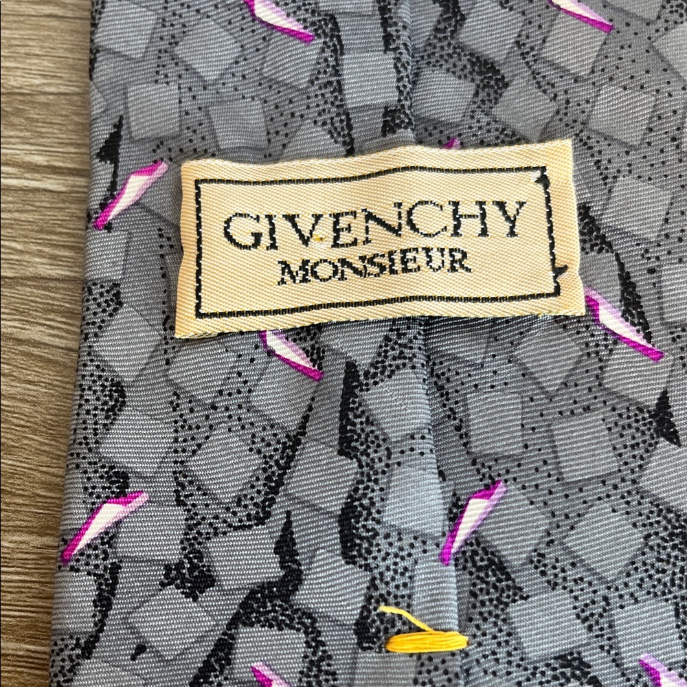 Givenchy Vintage Gray Geometric Patterned Men's T… - image 3